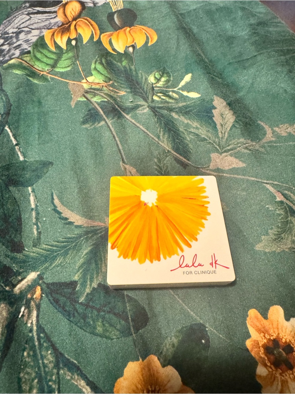 Clinique x Lulu DK Yellow Floral Compact Makeup set